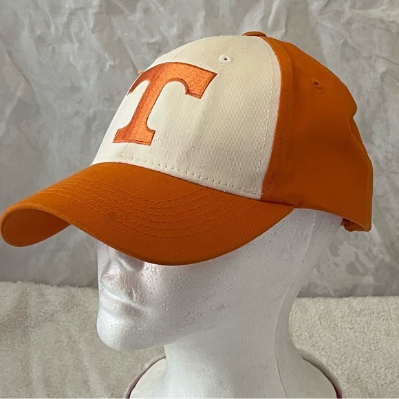 Captivating Headgear University of Tennessee Volunteers Fan Ball Cap - Picture 5 of 8